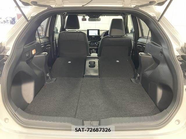 Toyota YARIS CROSS 2024-02 8147088-12