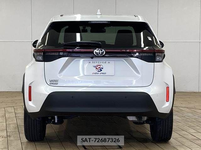 Toyota YARIS CROSS 2024-02 8147088-15