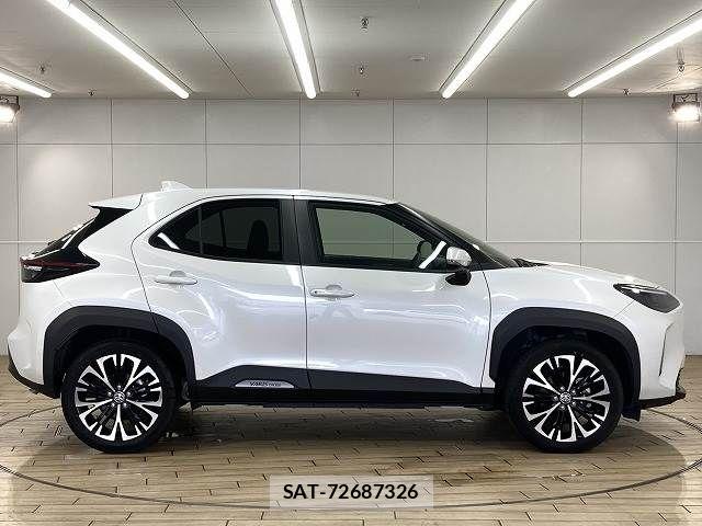 Toyota YARIS CROSS 2024-02 8147088-17