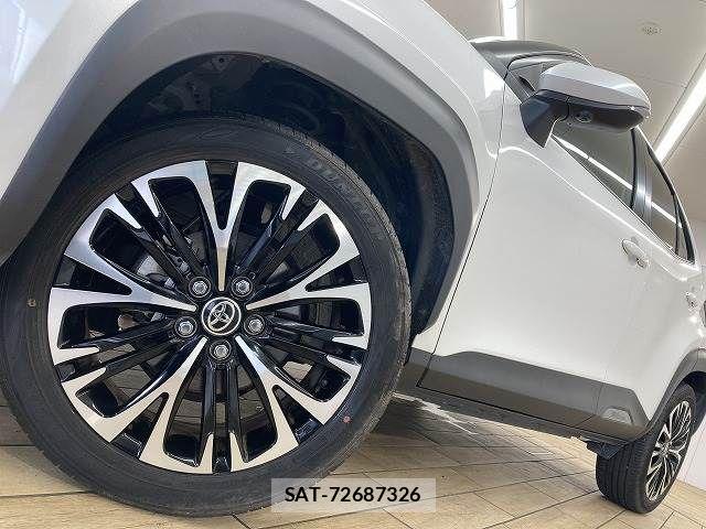 Toyota YARIS CROSS 2024-02 8147088-18