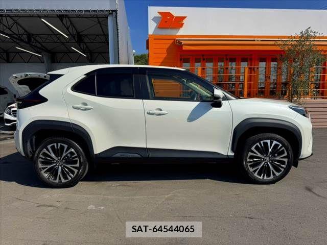 Toyota YARIS CROSS 2022-01 8211181-11