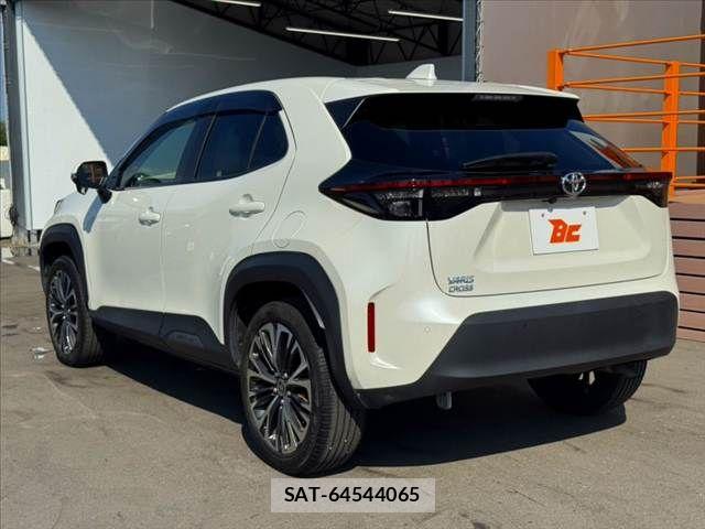 Toyota YARIS CROSS 2022-01 8211181-12