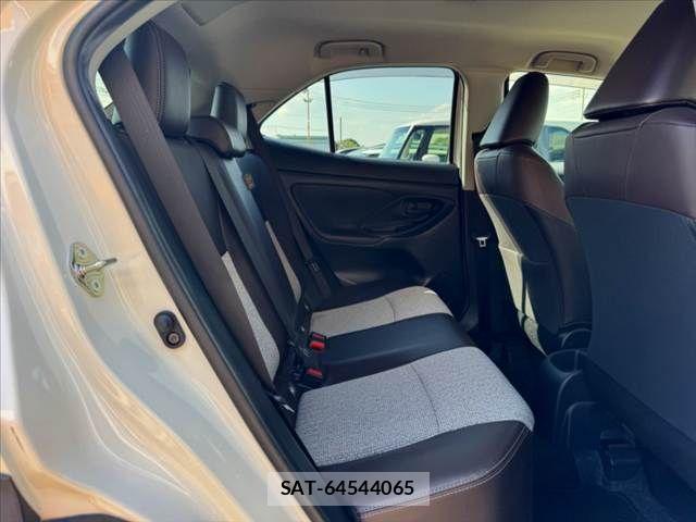 Toyota YARIS CROSS 2022-01 8211181-19
