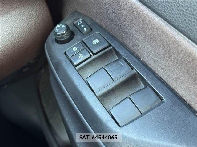 Toyota YARIS CROSS 2022-01 8211181-24