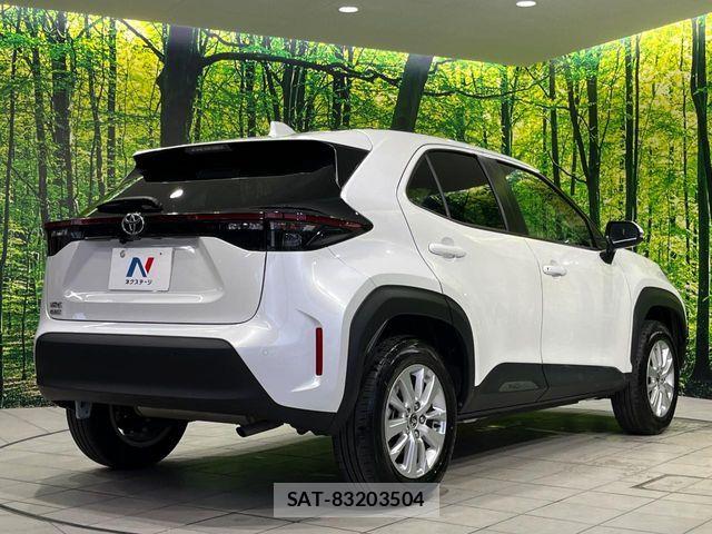 Toyota YARIS CROSS 2025-03 8211185-16