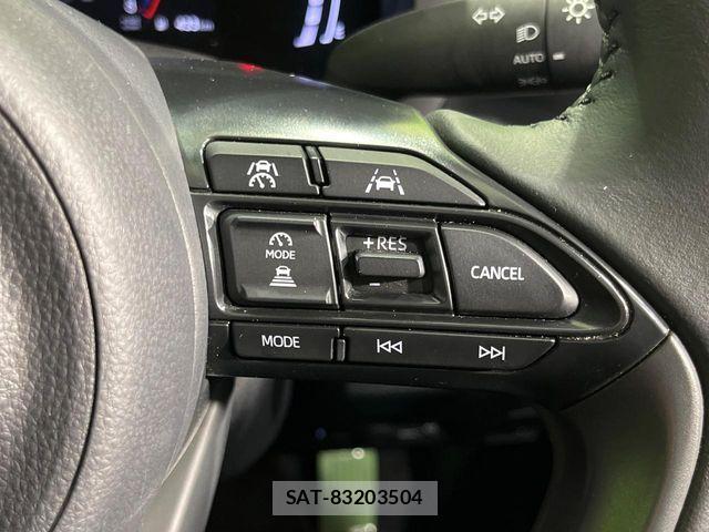 Toyota YARIS CROSS 2025-03 8211185-6