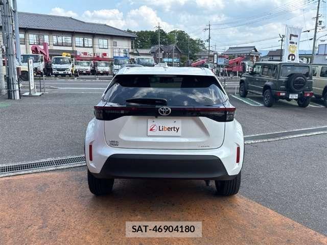 Toyota YARIS CROSS 2024-09 8211182-15