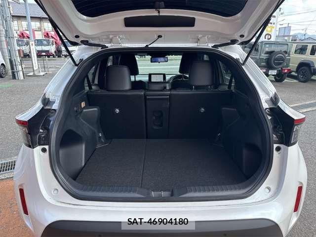 Toyota YARIS CROSS 2024-09 8211182-18