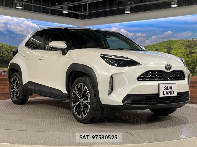 Toyota YARIS CROSS 2025-08 8211179-15