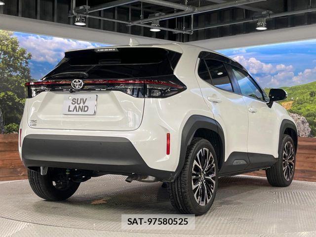 Toyota YARIS CROSS 2025-08 8211179-16