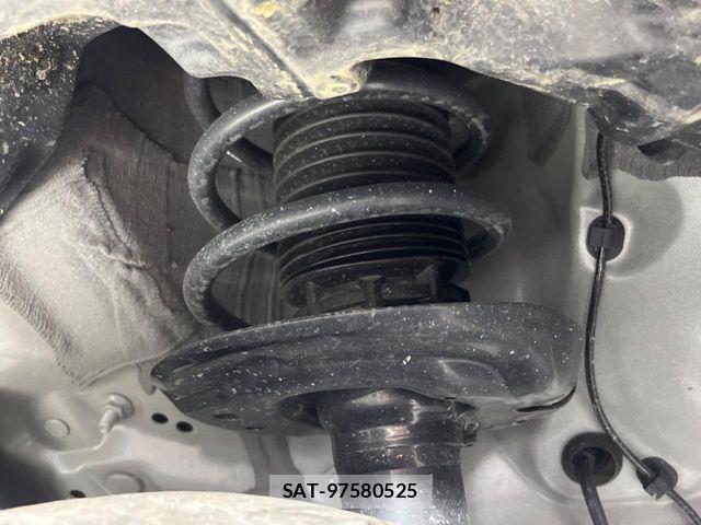 Toyota YARIS CROSS 2025-08 8211179-19