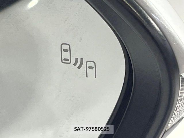 Toyota YARIS CROSS 2025-08 8211179-5