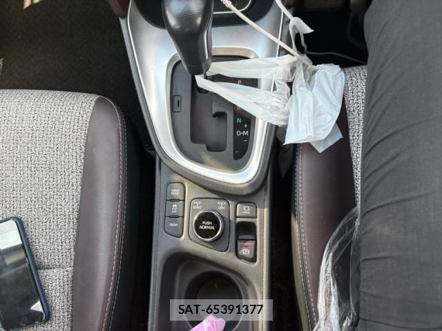 Toyota YARIS CROSS 2022-07 8232554-23