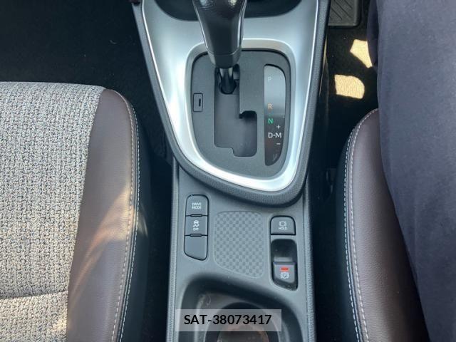 Toyota YARIS CROSS 2021-08 8232555-18