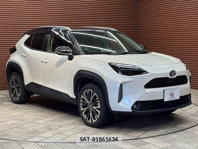 Toyota YARIS CROSS 2021-07 8247278-14