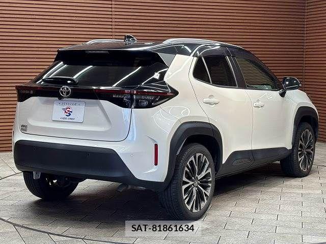Toyota YARIS CROSS 2021-07 8247278-15