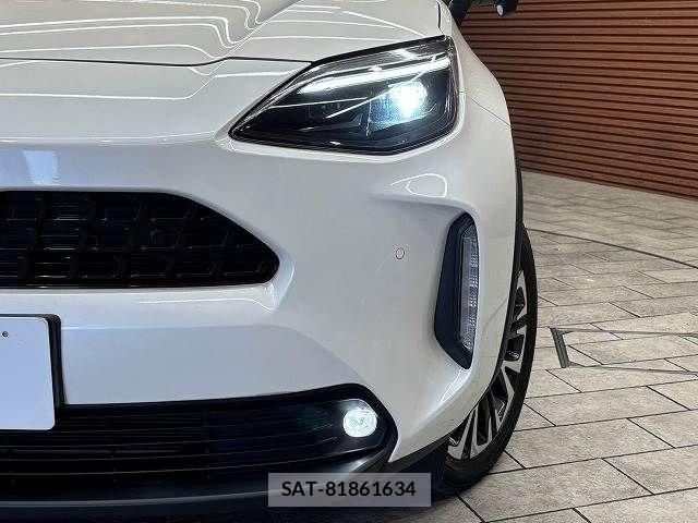 Toyota YARIS CROSS 2021-07 8247278-18