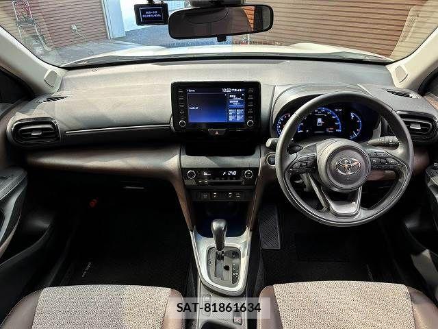 Toyota YARIS CROSS 2021-07 8247278-2