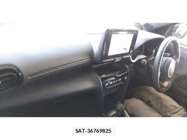 Toyota YARIS CROSS 2024-05 8318319-1