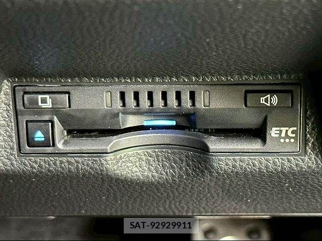 Toyota YARIS CROSS 2023-09 8338662-9