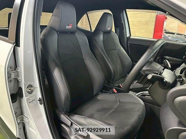 Toyota YARIS CROSS 2023-09 8338662-10