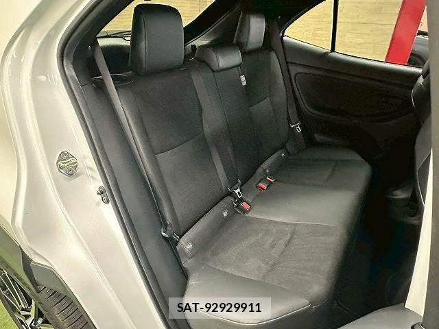 Toyota YARIS CROSS 2023-09 8338662-11