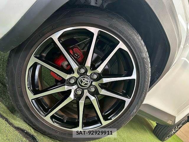 Toyota YARIS CROSS 2023-09 8338662-18