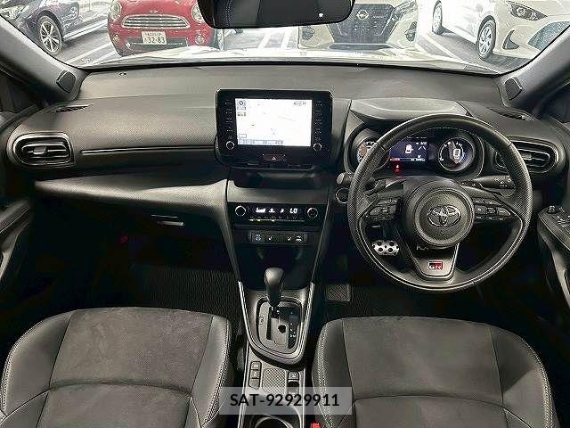 Toyota YARIS CROSS 2023-09 8338662-1
