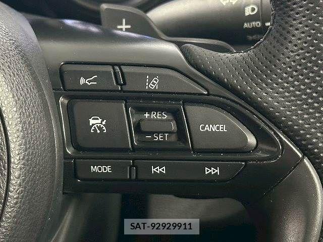 Toyota YARIS CROSS 2023-09 8338662-5
