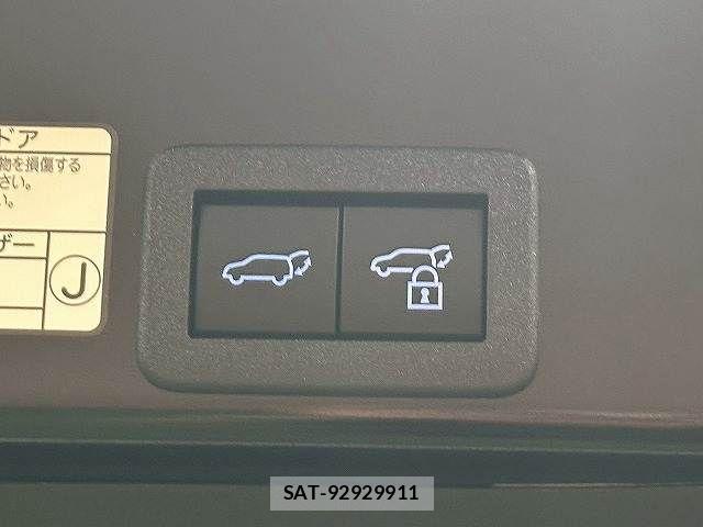 Toyota YARIS CROSS 2023-09 8338662-7