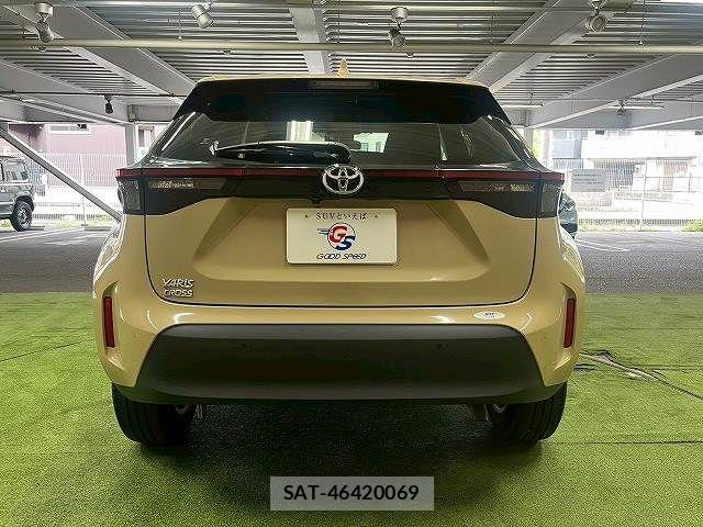 Toyota YARIS CROSS 2021-01 8338663-15