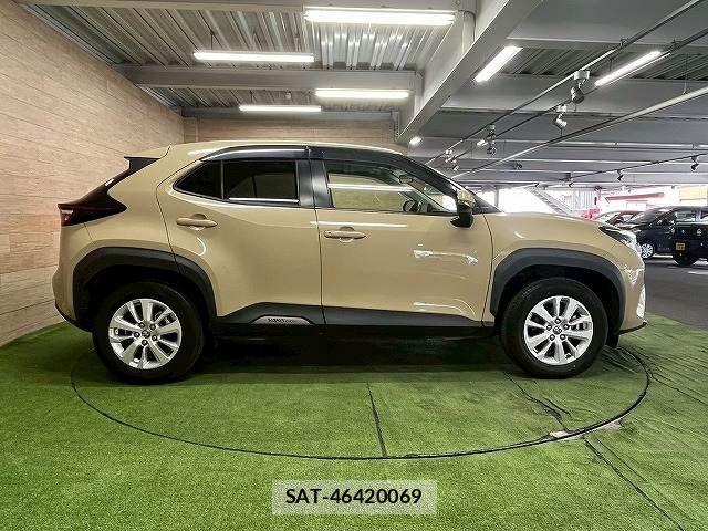 Toyota YARIS CROSS 2021-01 8338663-17
