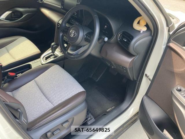 Toyota YARIS CROSS 2022-05 8334910-12