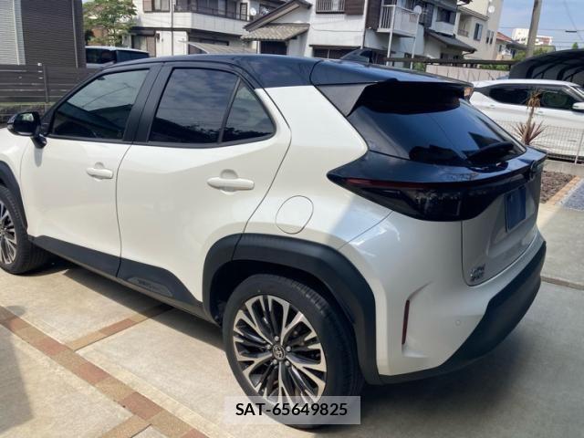 Toyota YARIS CROSS 2022-05 8334910-4