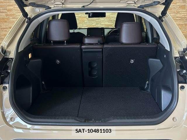 Toyota YARIS CROSS 2020-09 8338661-12