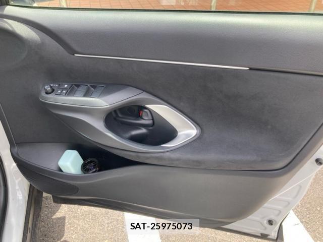 Toyota YARIS CROSS 2022-11 8355955-13