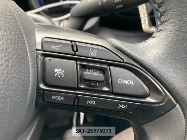 Toyota YARIS CROSS 2022-11 8355955-18