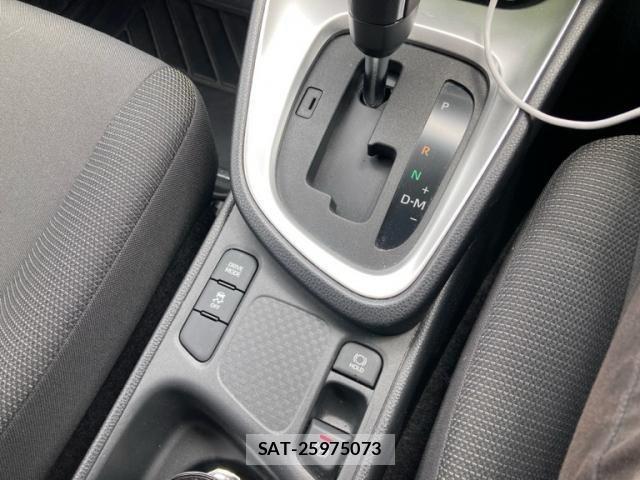Toyota YARIS CROSS 2022-11 8355955-24
