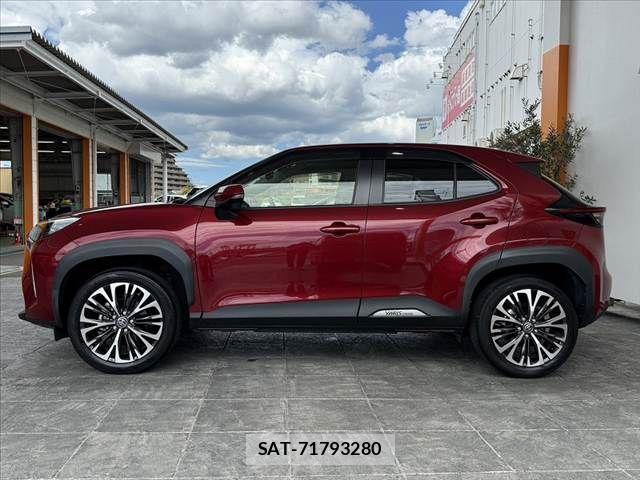Toyota YARIS CROSS 2021-10 8355956-10
