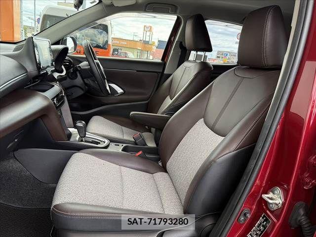 Toyota YARIS CROSS 2021-10 8355956-16