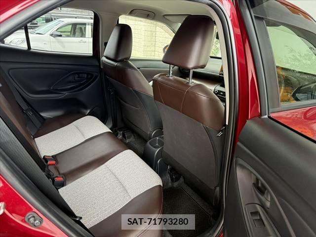 Toyota YARIS CROSS 2021-10 8355956-17