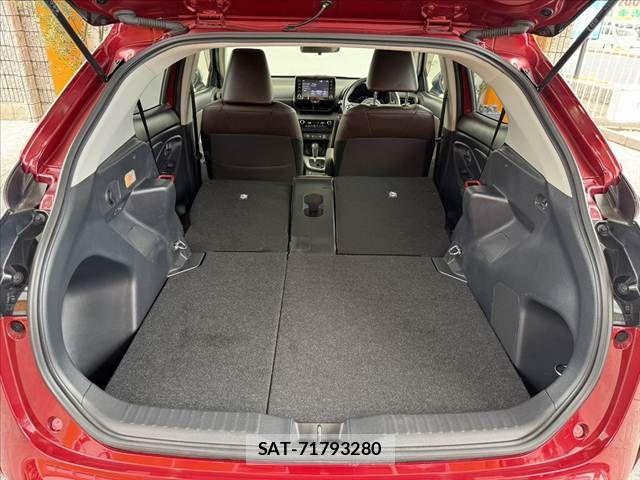 Toyota YARIS CROSS 2021-10 8355956-20