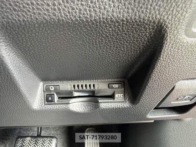 Toyota YARIS CROSS 2021-10 8355956-6