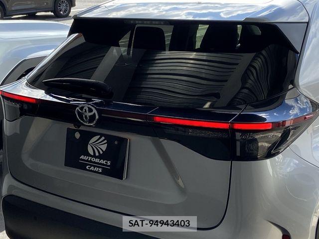 Toyota YARIS CROSS 2021-03 8369992-15