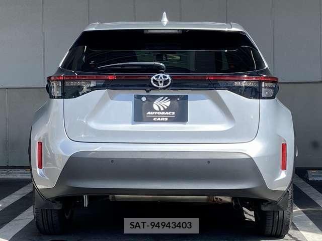 Toyota YARIS CROSS 2021-03 8369992-21