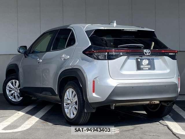 Toyota YARIS CROSS 2021-03 8369992-22