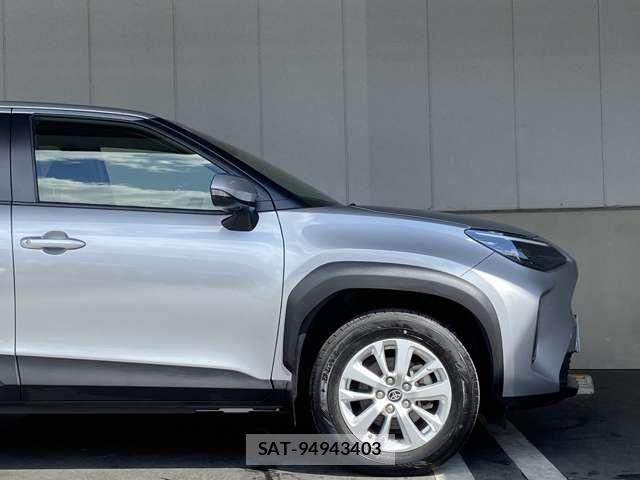Toyota YARIS CROSS 2021-03 8369992-24