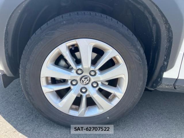Toyota YARIS CROSS 2022-04 8369991-13