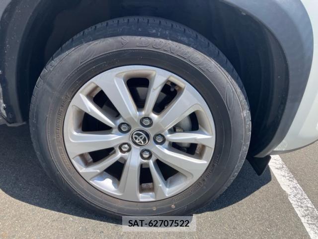 Toyota YARIS CROSS 2022-04 8369991-14