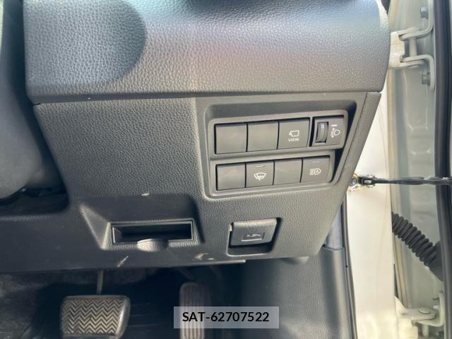 Toyota YARIS CROSS 2022-04 8369991-22